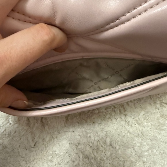 NWT Michael Kors Serena Blush Quilted Shoulder Bag - Picture 8 of 14